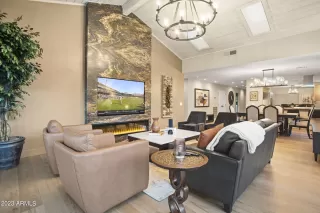 Photo #2: 6640095 Listing