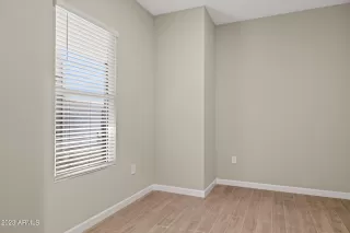 Photo #4: 6640131 Listing