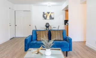 Photo #6: 6640144 Listing