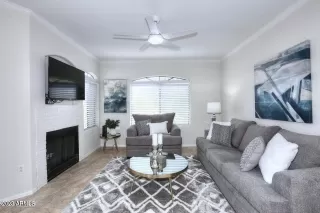 Photo #5: 6640185 Listing