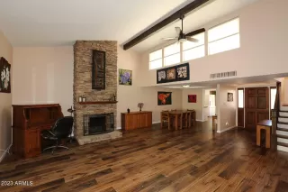 Photo #2: 6640353 Listing