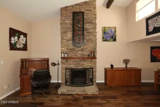 Photo #3: 6640353 Listing