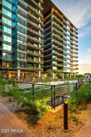 Photo #2: 6640366 Listing