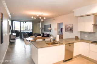 Photo #3: 6640366 Listing