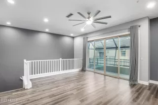 Photo #4: 6640429 Listing