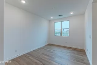 Photo #6: 6640546 Listing 