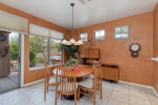 Photo #6: 6640582 Listing