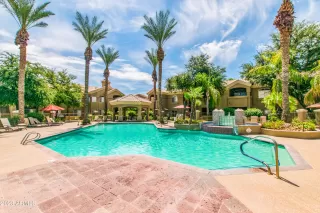 Photo #3: 6640721 Listing 