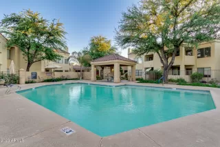 Photo #2: 6640742 Listing