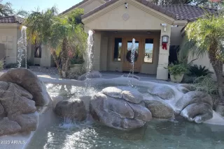 Photo #6: 6640742 Listing