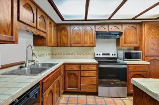 Photo #4: 6640795 Listing