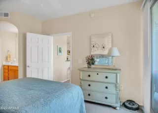 Photo #6: 6640827 Listing