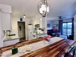 Photo #5: 6641108 Listing 