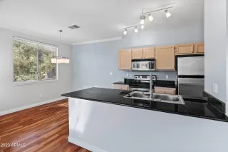 Photo #2: 6641157 Listing