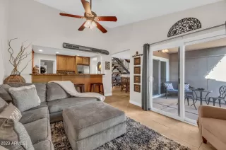 Photo #5: 6641221 Listing