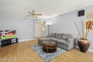 Photo #3: 6641273 Listing 