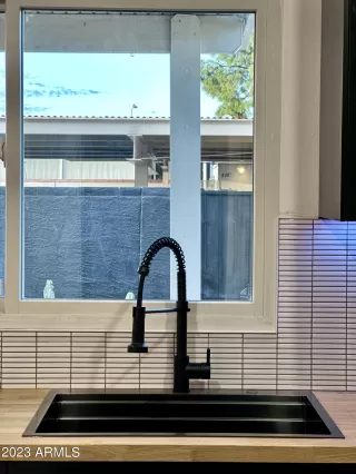 Photo #2: 6641453 Listing