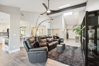 Photo #2: 6641564 Listing