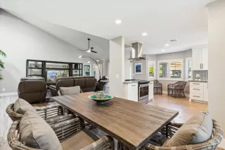 Photo #6: 6641564 Listing