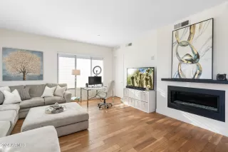 Photo #2: 6641781 Listing