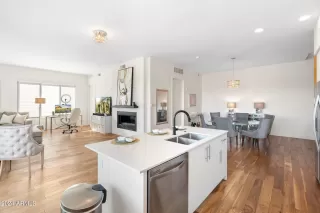 Photo #6: 6641781 Listing