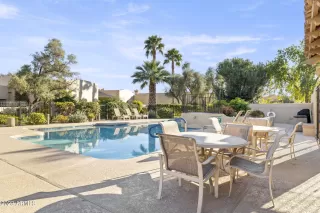 Photo #2: 6641853 Listing 