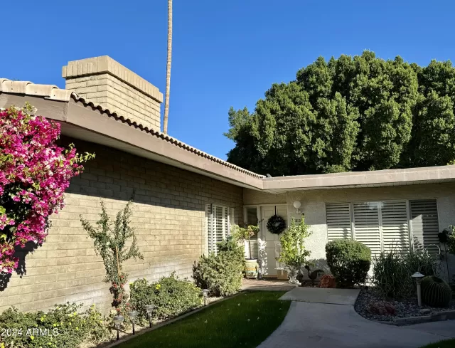 MLS: 6641863 Condo For Sale