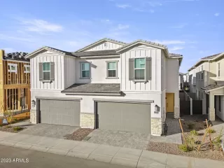 Photo #2: 6642000 Listing 