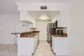 Photo #4: 6642130 Listing 