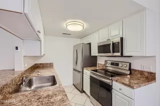 Photo #5: 6642130 Listing 