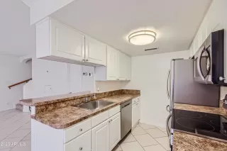 Photo #6: 6642130 Listing 