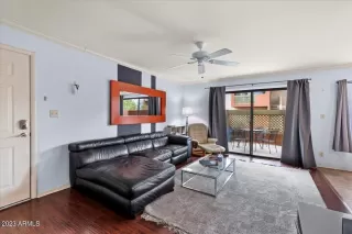 Photo #3: 6642266 Listing