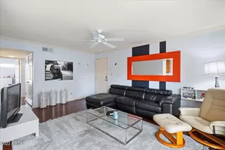 Photo #4: 6642266 Listing