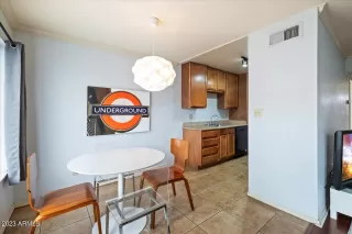 Photo #6: 6642266 Listing