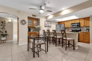 Photo #6: 6642323 Listing