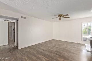 Photo #6: 6642394 Listing