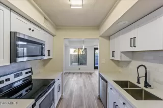 Photo #5: 6642459 Listing 