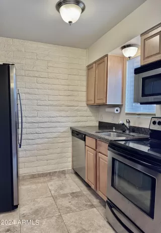 Photo #3: 6642491 Listing 