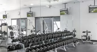 Photo #5: 6642601 Listing