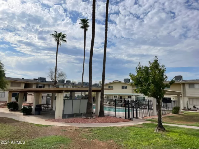 MLS: 6642620 Condo For Sale