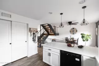 Photo #2: 6643197 Listing 