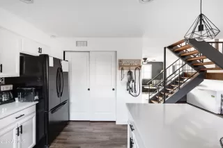 Photo #3: 6643197 Listing 