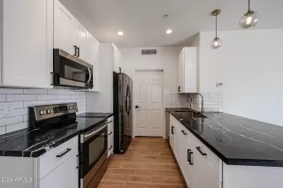 Photo #5: 6643240 Listing