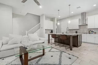 Photo #3: 6643463 Listing 