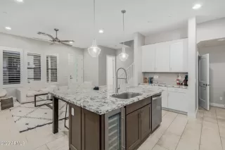 Photo #5: 6643463 Listing 