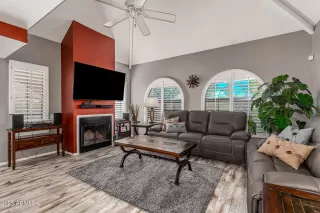 Photo #5: 6643631 Listing