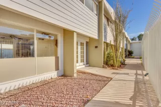 Photo #2: 6643719 Listing