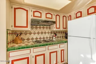 Photo #6: 6643993 Listing