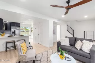 Photo #5: 6643994 Listing