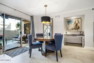 Photo #5: 6644119 Listing